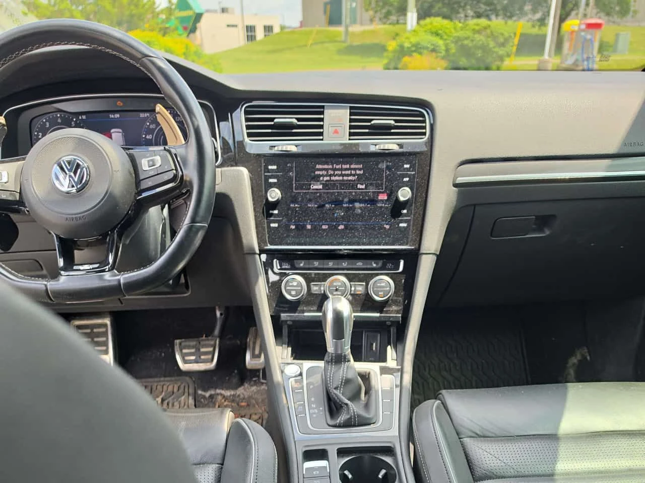 VW Golf * R * DSG * ЛИЦЕНЗИРАН ДИЛЪР * CARFAX, снимка 9 - Автомобили и джипове - 55579265