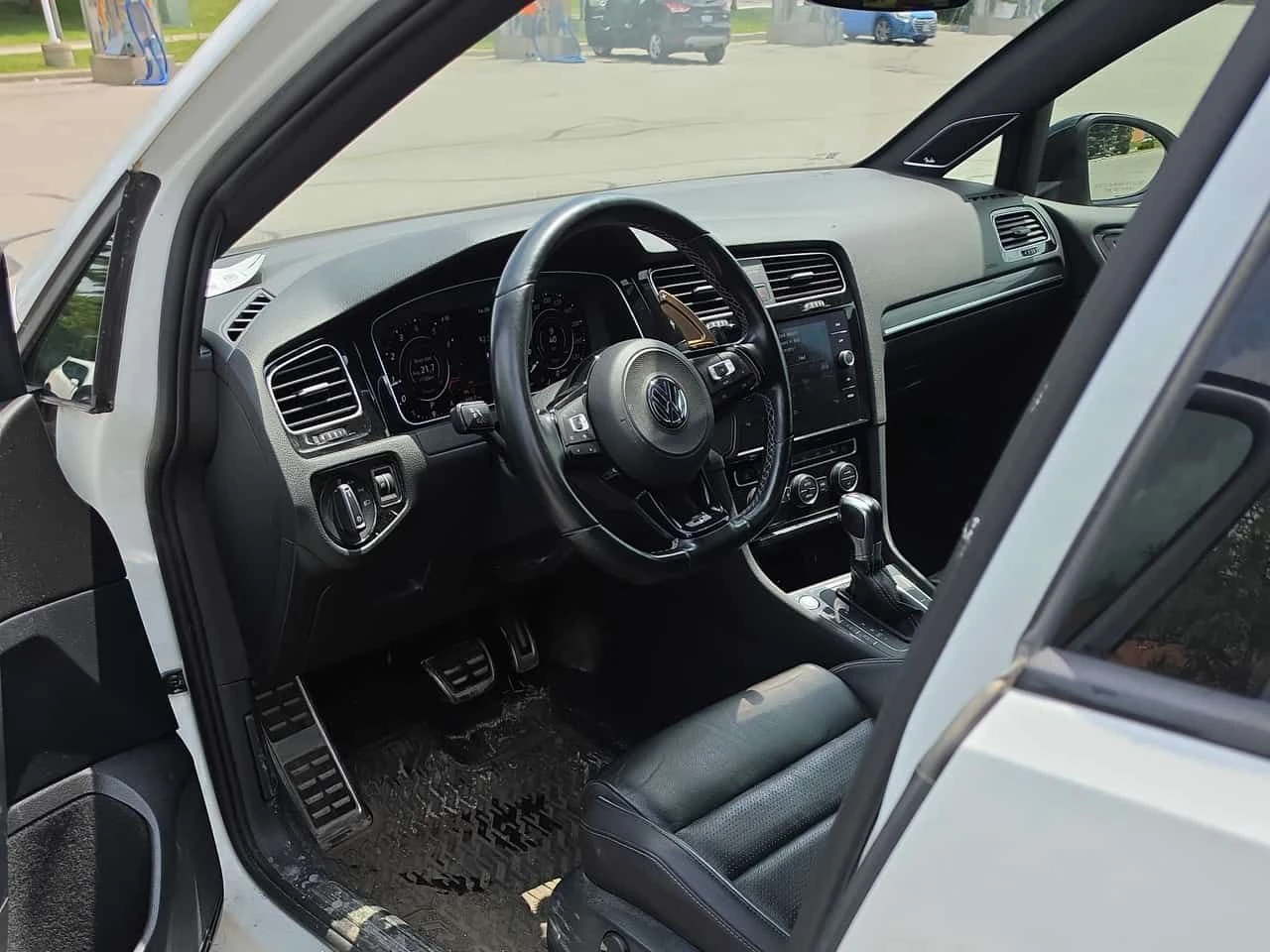 VW Golf * R * DSG * ЛИЦЕНЗИРАН ДИЛЪР * CARFAX, снимка 5 - Автомобили и джипове - 55579265