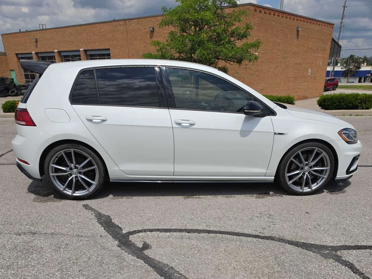 VW Golf * R * DSG * ЛИЦЕНЗИРАН ДИЛЪР * CARFAX, снимка 12 - Автомобили и джипове - 55579265