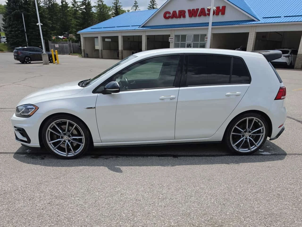 VW Golf * R * DSG * ЛИЦЕНЗИРАН ДИЛЪР * CARFAX, снимка 2 - Автомобили и джипове - 55579265