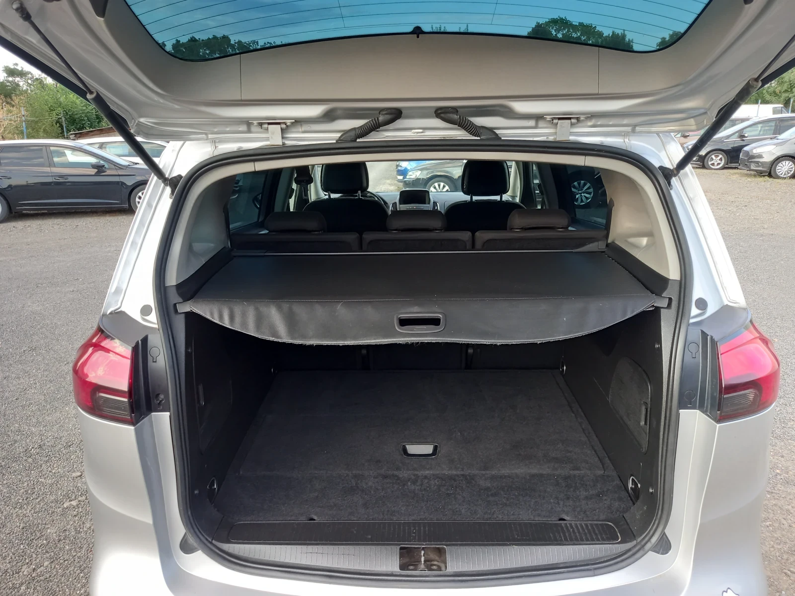Opel Zafira АВТОМАТИК, снимка 11 - Автомобили и джипове - 55610467