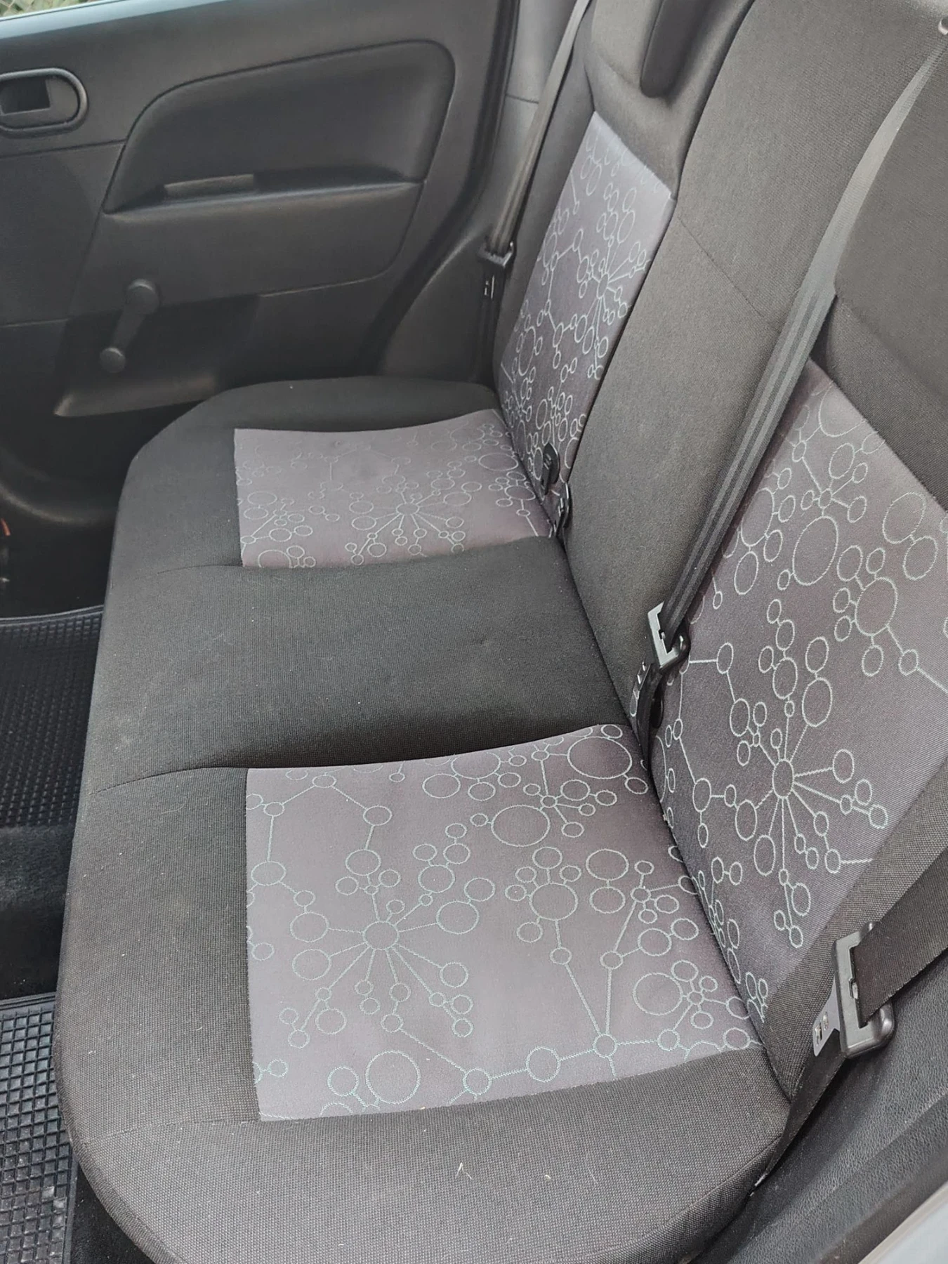Ford Fiesta 1.4CDI, снимка 10 - Автомобили и джипове - 55651546