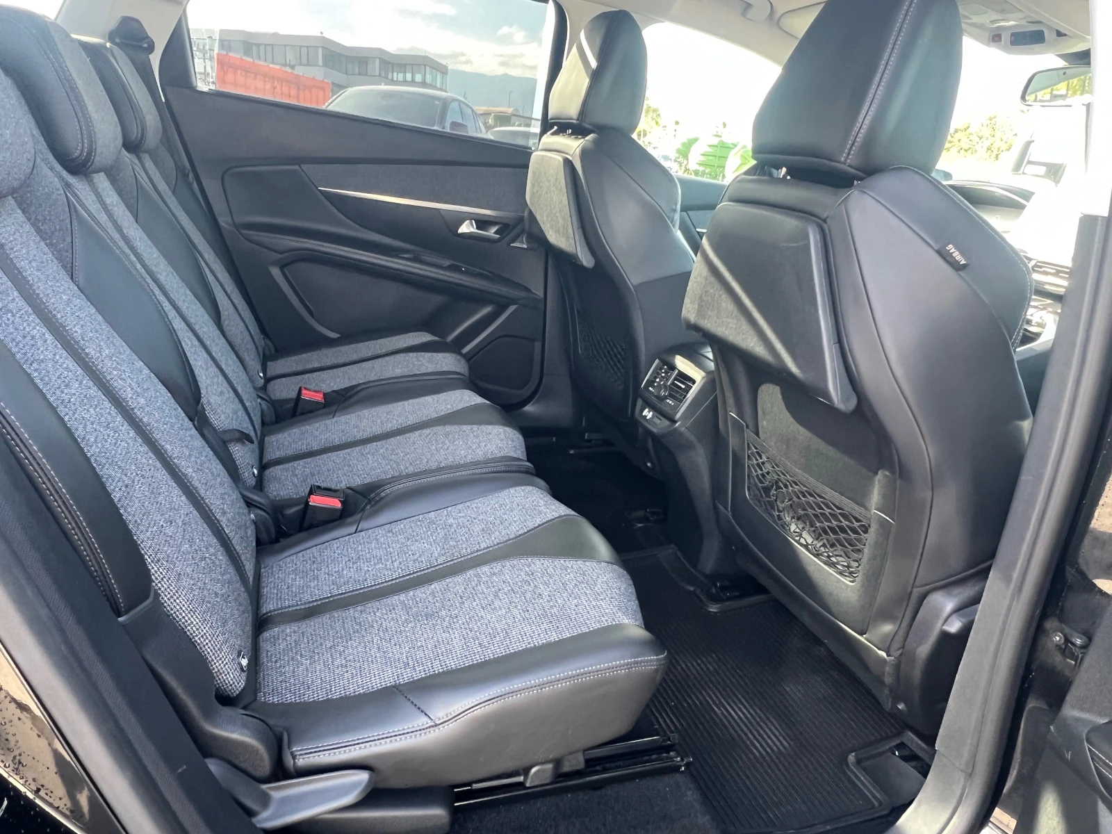 Peugeot 5008, снимка 13 - Автомобили и джипове - 56281096