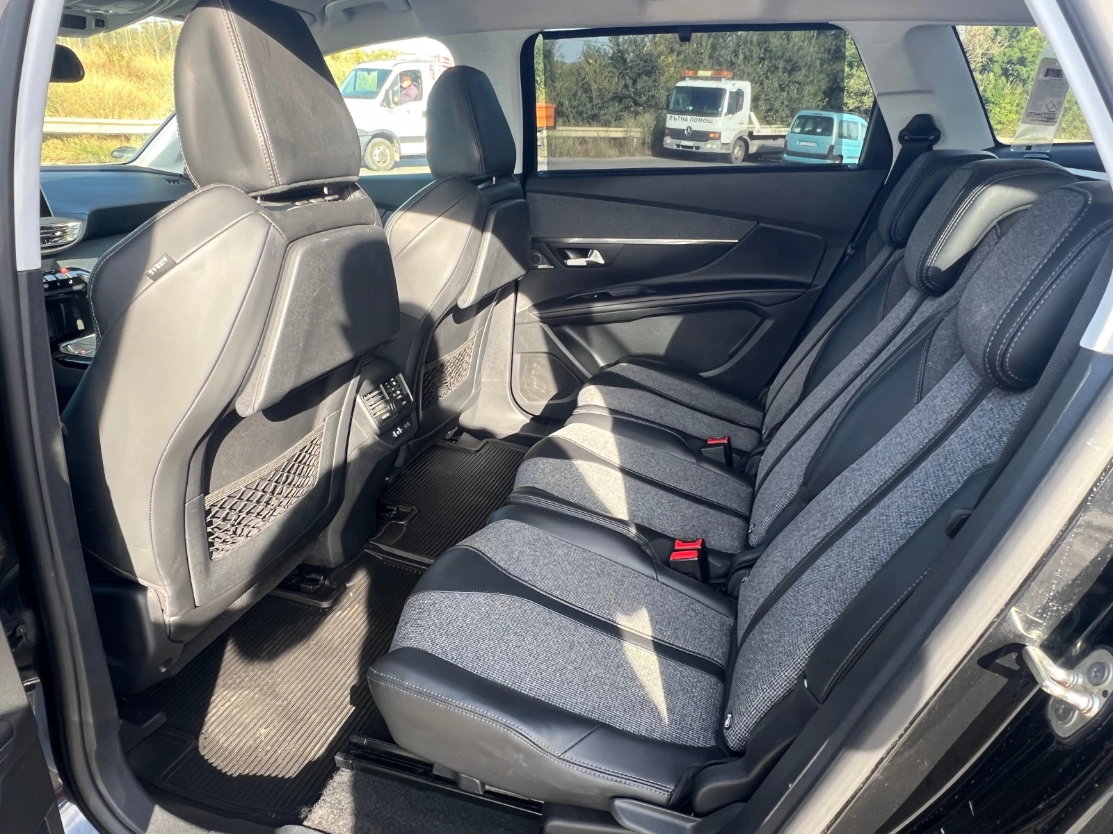 Peugeot 5008, снимка 12 - Автомобили и джипове - 56281096