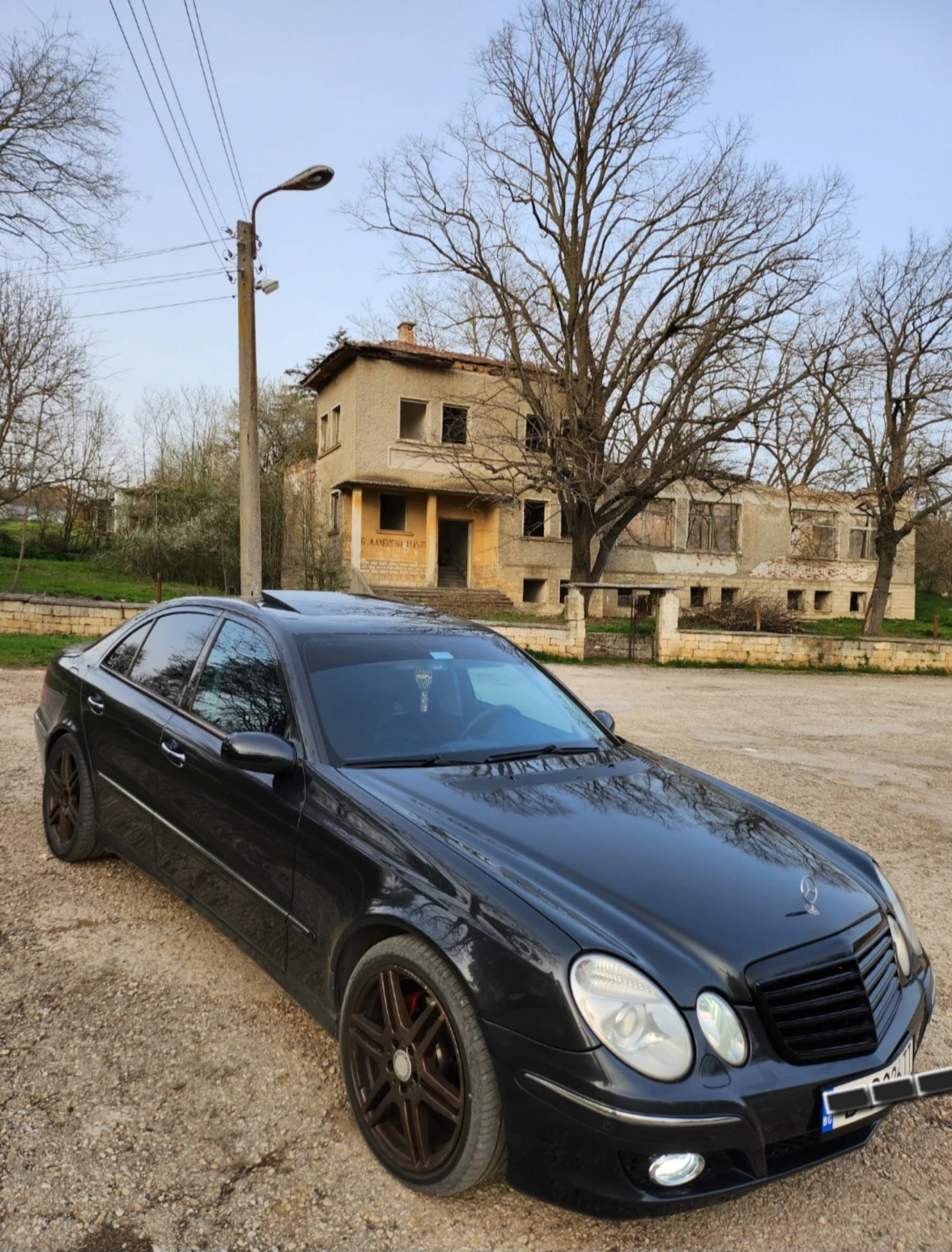 Mercedes-Benz E 320, снимка 2 - Автомобили и джипове - 56467236