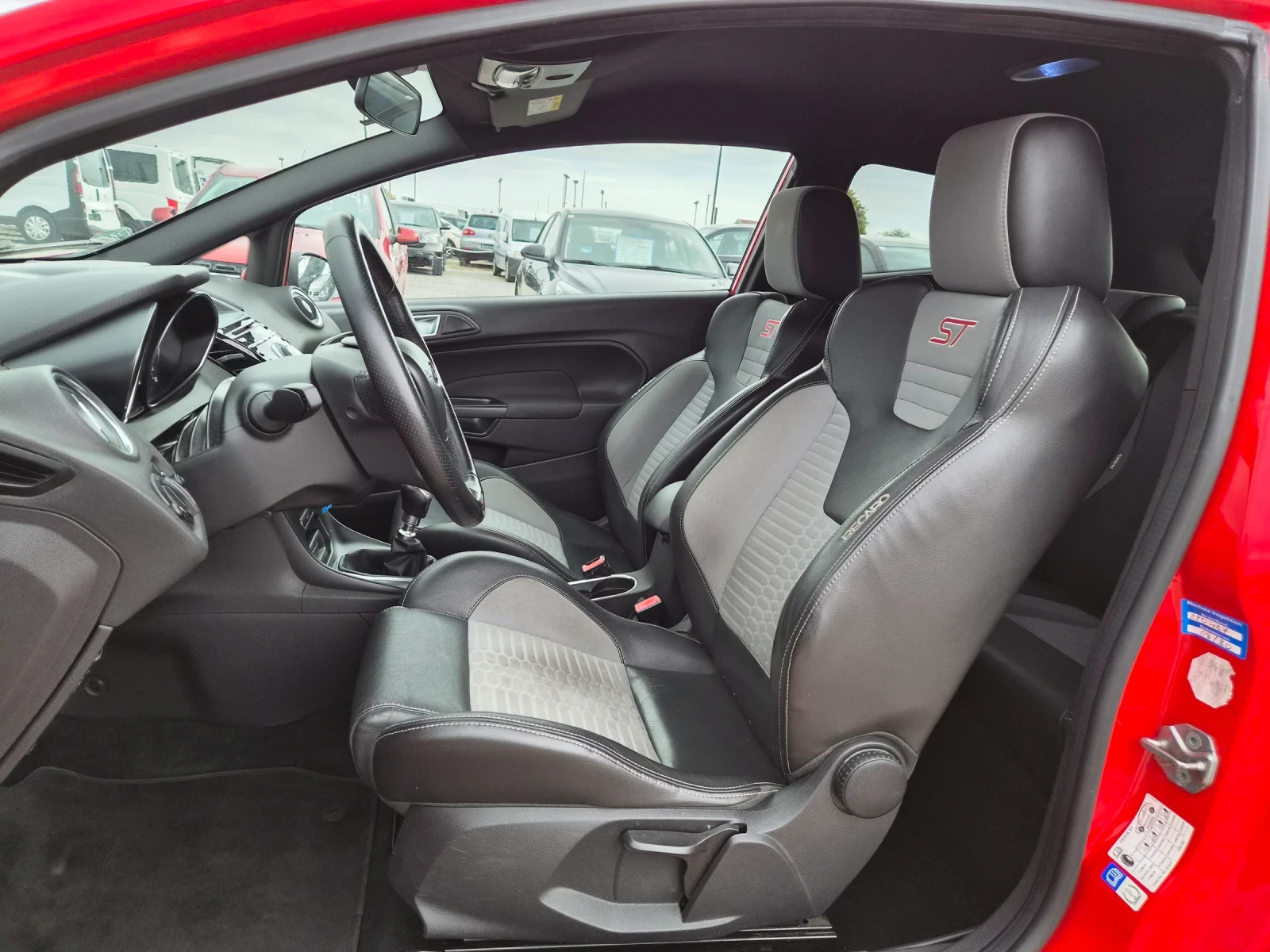 Ford Fiesta ST 1.6i 182�� EURO 6 | Mobile.bg � ����������� 11