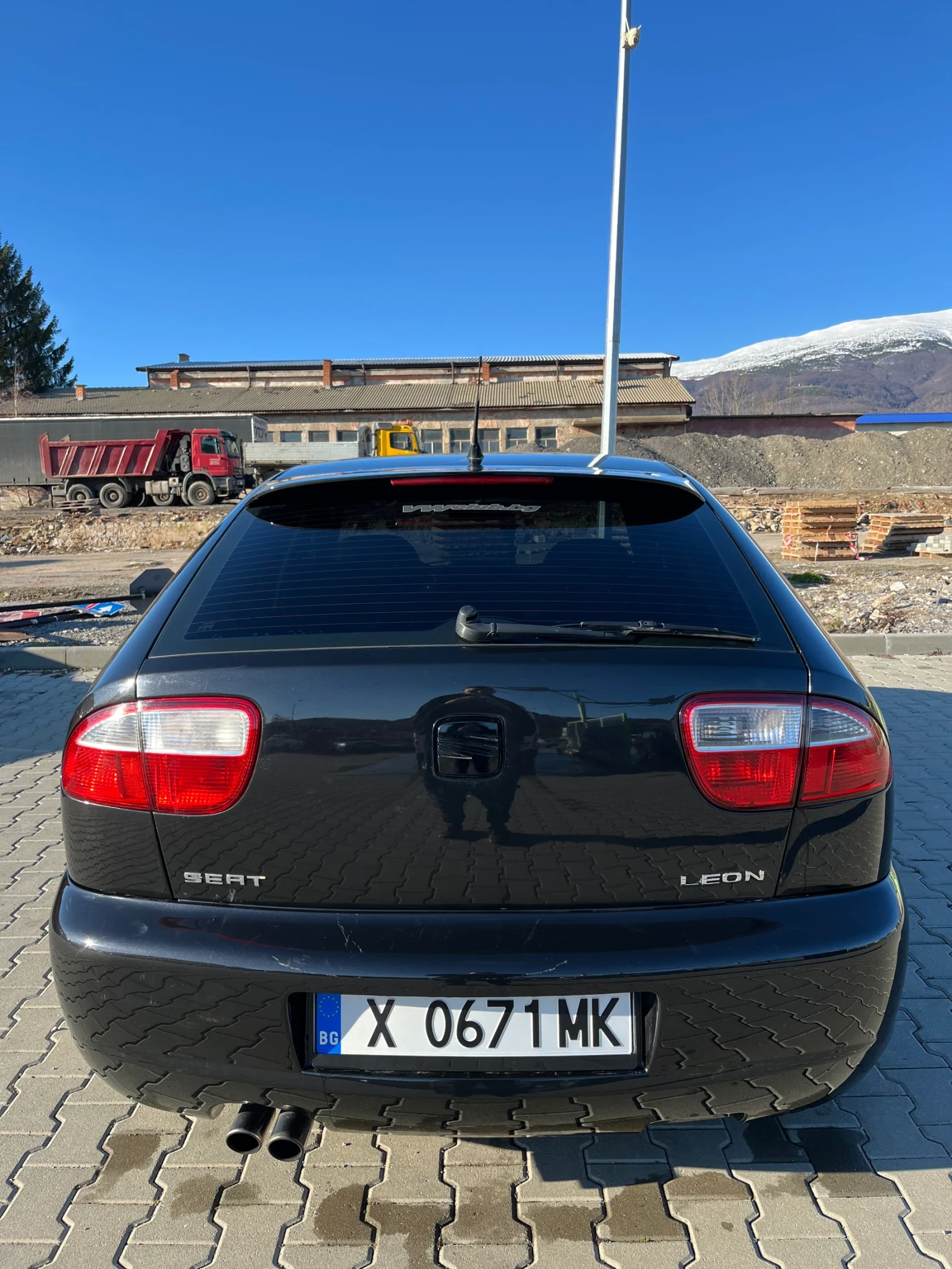 Seat Leon 1.8T с газ, снимка 4 - Автомобили и джипове - 56749434