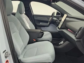 Volvo EX30, снимка 10