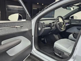 Volvo EX30, снимка 9