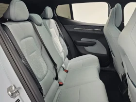 Volvo EX30, снимка 11