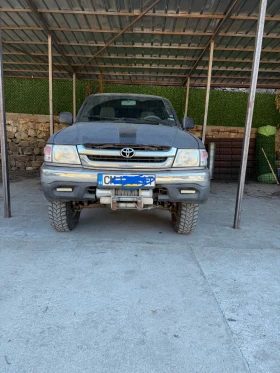 Toyota Hilux 2.4, снимка 1