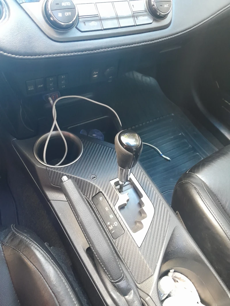 Toyota Rav4, снимка 4 - Автомобили и джипове - 52177371