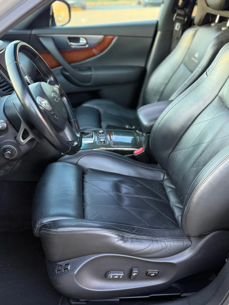 Infiniti Fx 50 S AWD ИСТОРИЯ 360* , снимка 10 - Автомобили и джипове - 53181225