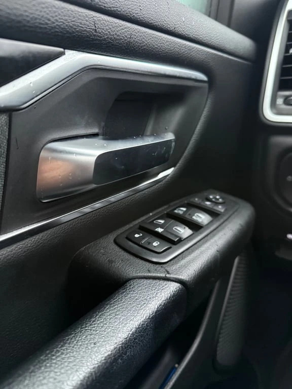 Dodge RAM 1500 * Big Horn * CARFAX * БЕЗ ПЪРВОНАЧАЛНА ВНОСКА, снимка 14 - Автомобили и джипове - 52700340