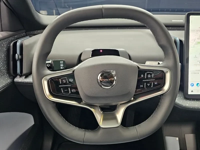 Volvo EX30, снимка 12 - Автомобили и джипове - 56533685