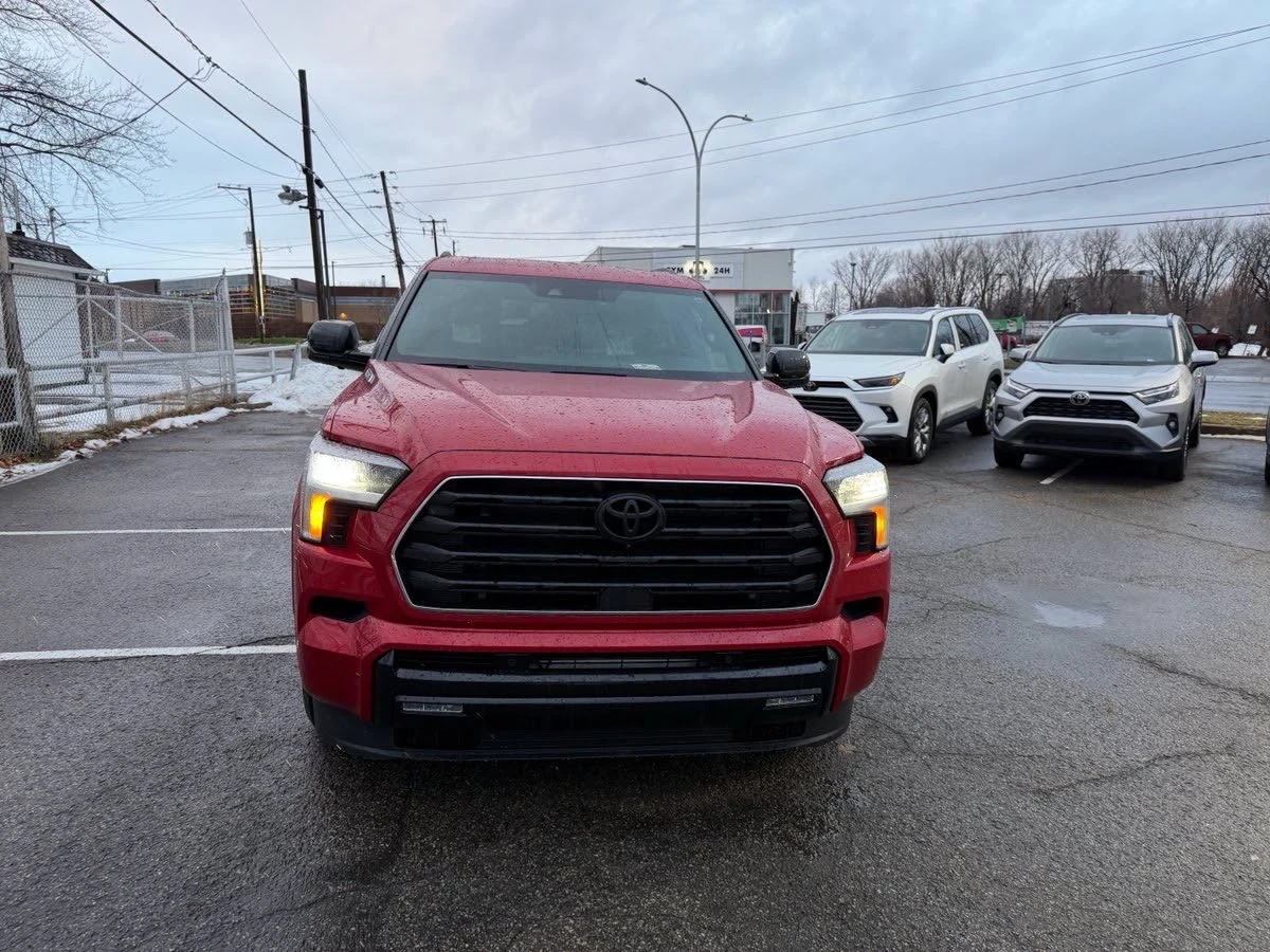 Toyota Sequoia Limited Nightshade Edition  - изображение 2