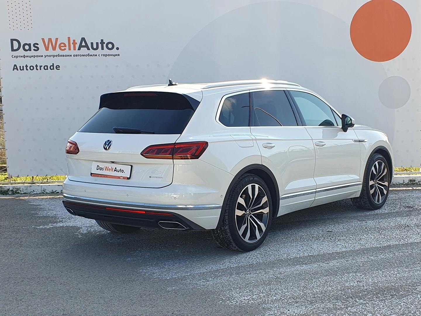VW Touareg Elegance 3.0 V6 eHybrid 4MOTION - изображение 3