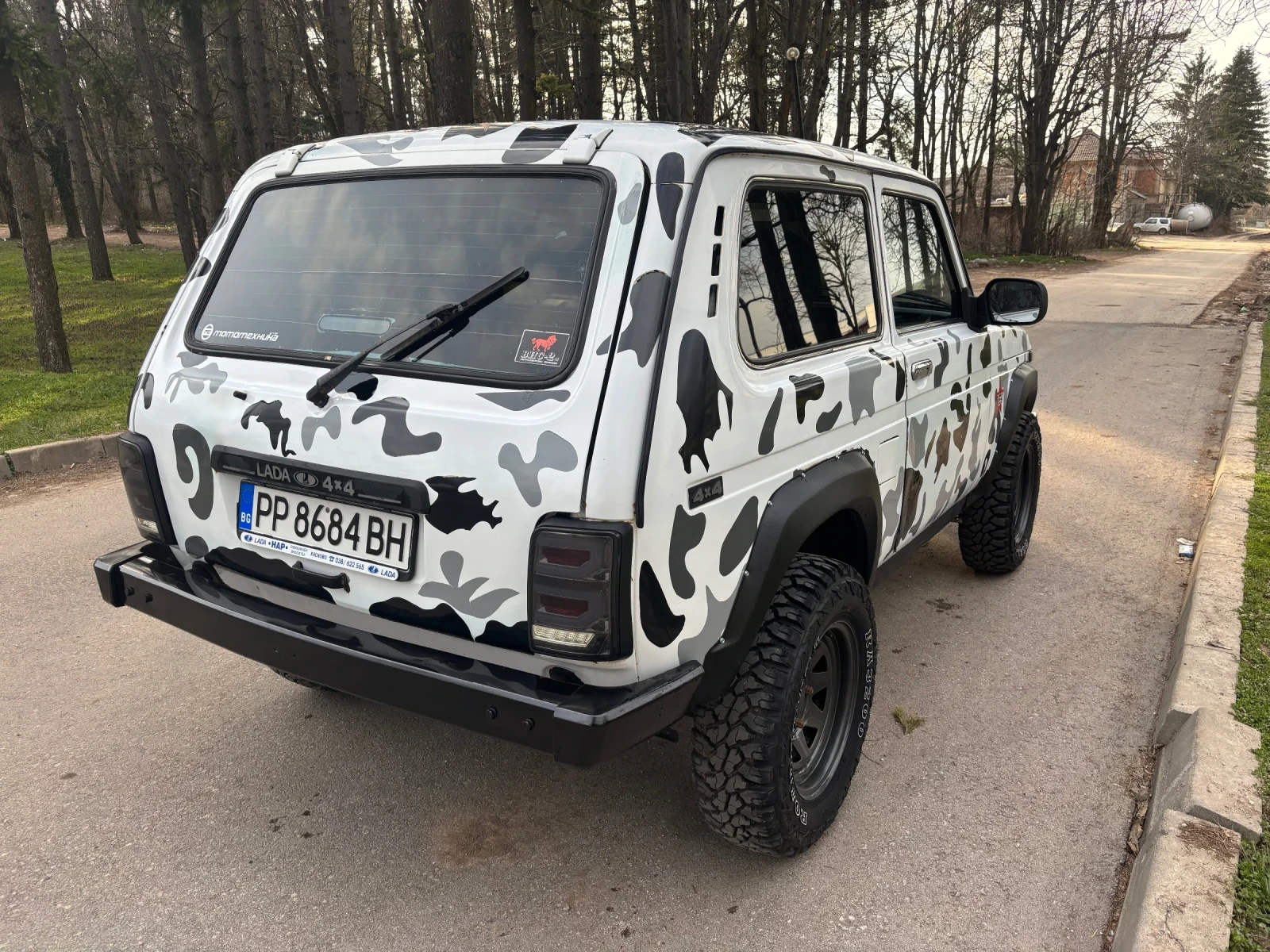 Lada Niva 1.7 инжекцион, снимка 5 - Автомобили и джипове - 53879526