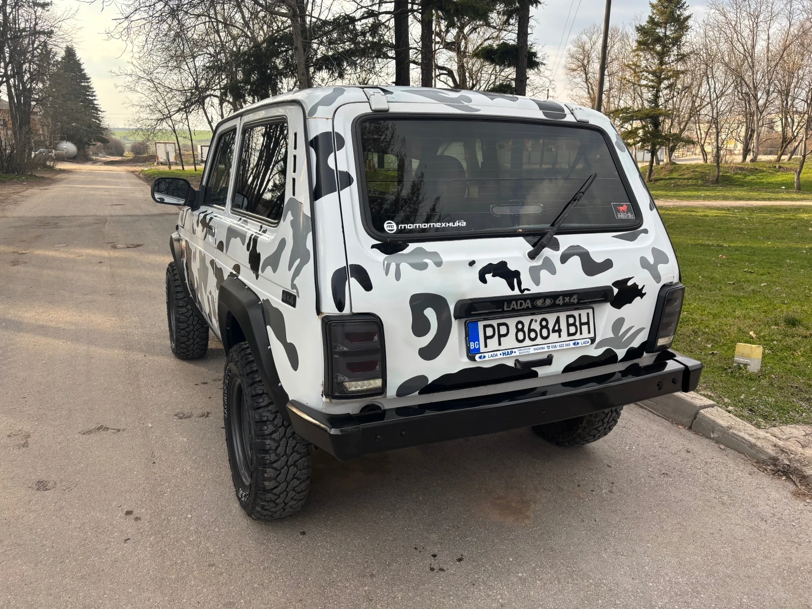 Lada Niva 1.7 инжекцион, снимка 4 - Автомобили и джипове - 53879526