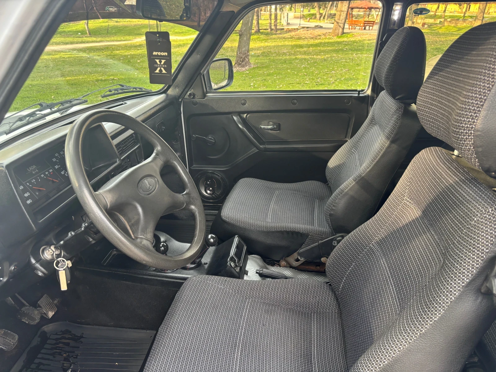 Lada Niva 1.7 инжекцион, снимка 7 - Автомобили и джипове - 53879526