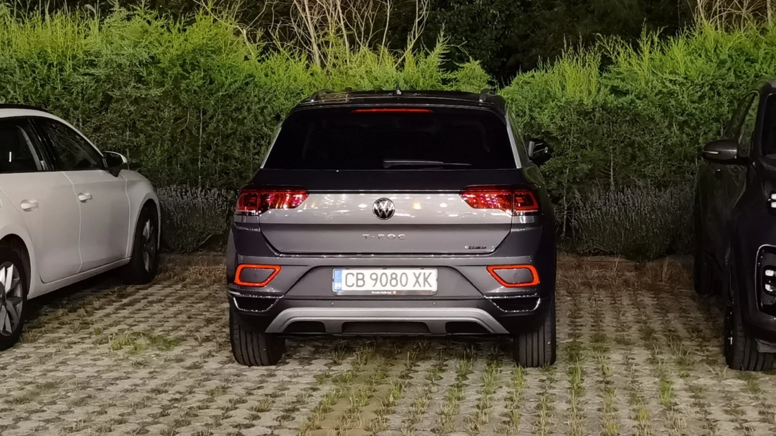 VW T-Roc 2.0 TSI 4Motion, снимка 6 - Автомобили и джипове - 54442367