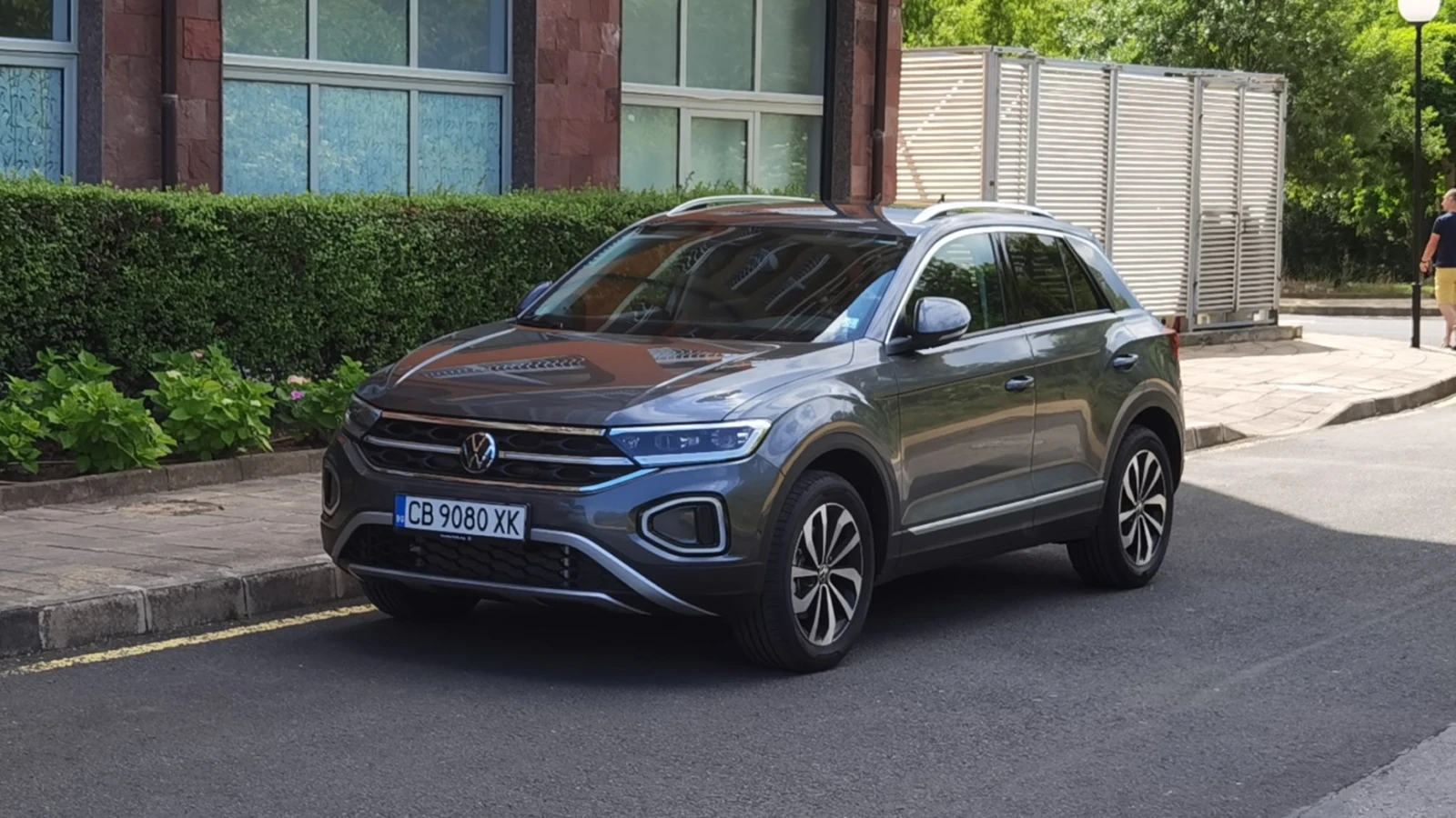 VW T-Roc 2.0 TSI 4Motion, снимка 5 - Автомобили и джипове - 54442367