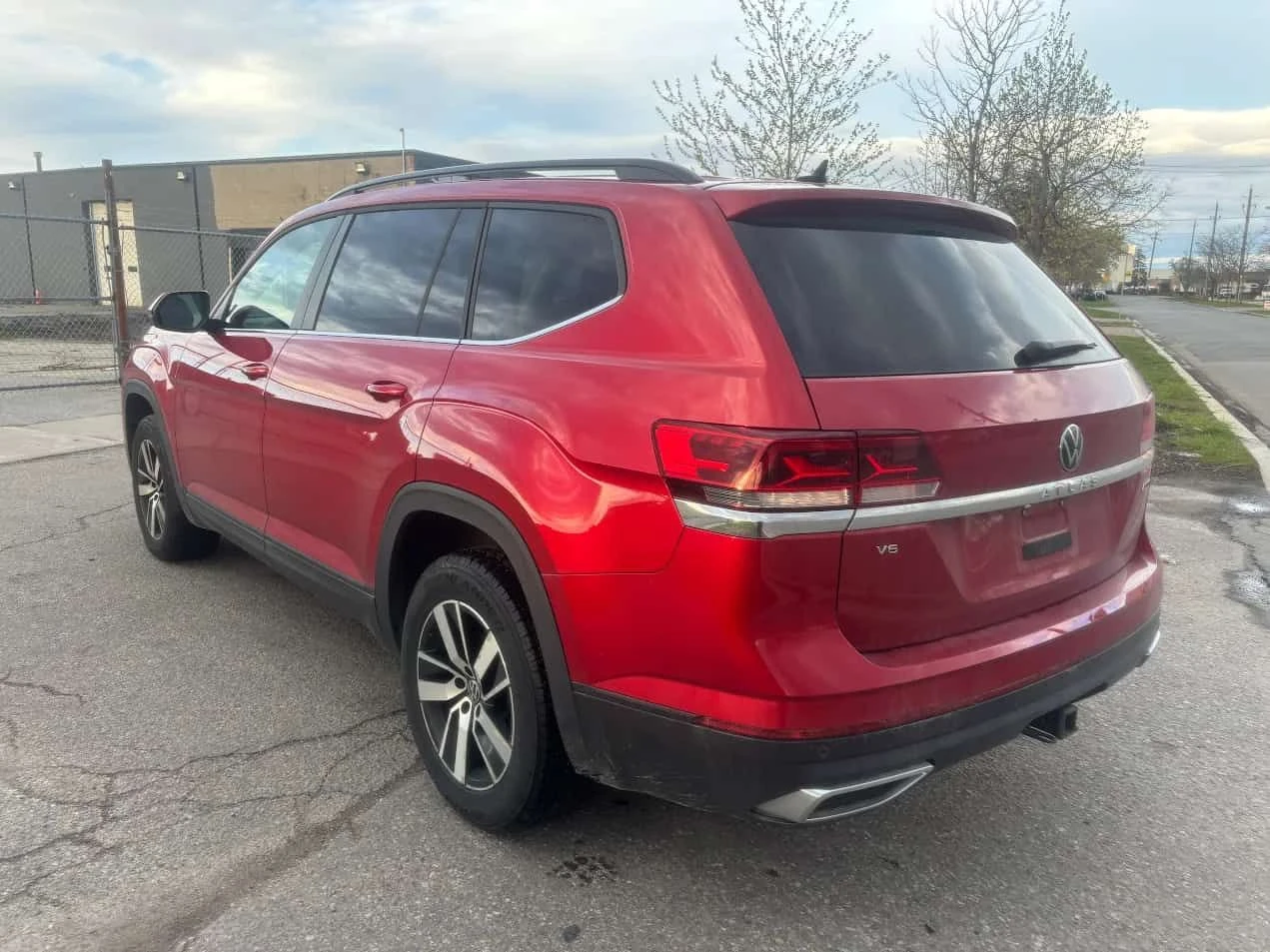 VW Atlas * Comfortline * CARFAX * ЦЕНА ДО БГ, снимка 2 - Автомобили и джипове - 54525243