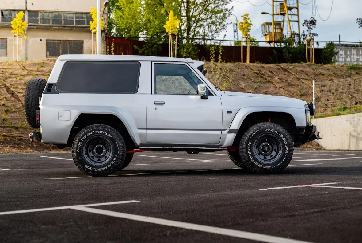 Nissan Patrol 2.8 GR Y60 * БЕЗ АНАЛОГ В БЪЛГАРИЯ * ТОП СЪСТОЯНИЕ, снимка 4 - Автомобили и джипове - 54647117