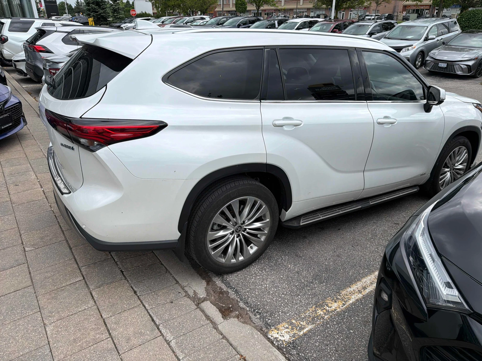 Toyota Highlander HYBRID PLATINUM * AWD * HEAD UP * ПАНО * 360 * , снимка 4 - Автомобили и джипове - 54805190