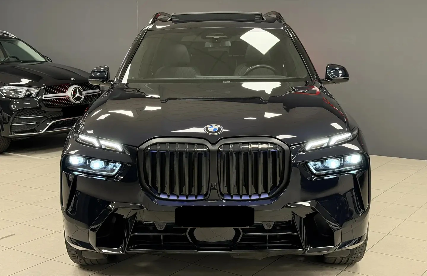 BMW X7 4.0d xDrive M-Sport Paket, снимка 2 - Автомобили и джипове - 54937531