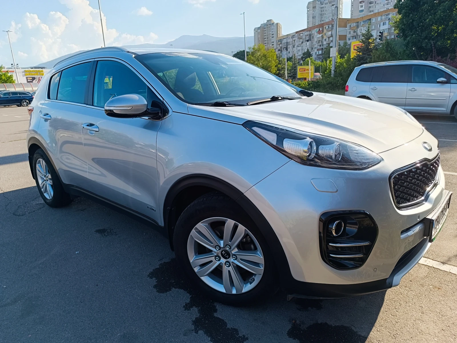 Kia Sportage 1, 6 бензин, 177 к.с. 4х4 , снимка 3 - Автомобили и джипове - 55345202