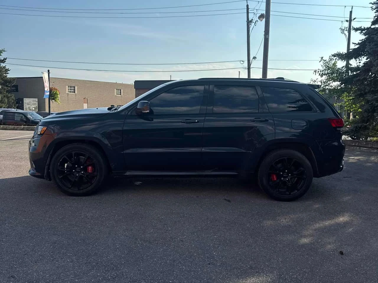 Jeep Grand cherokee * SRT * CARFAX * ОПЦИЯ ЗА ФИНАНСИРАНЕ, снимка 2 - Автомобили и джипове - 55615373