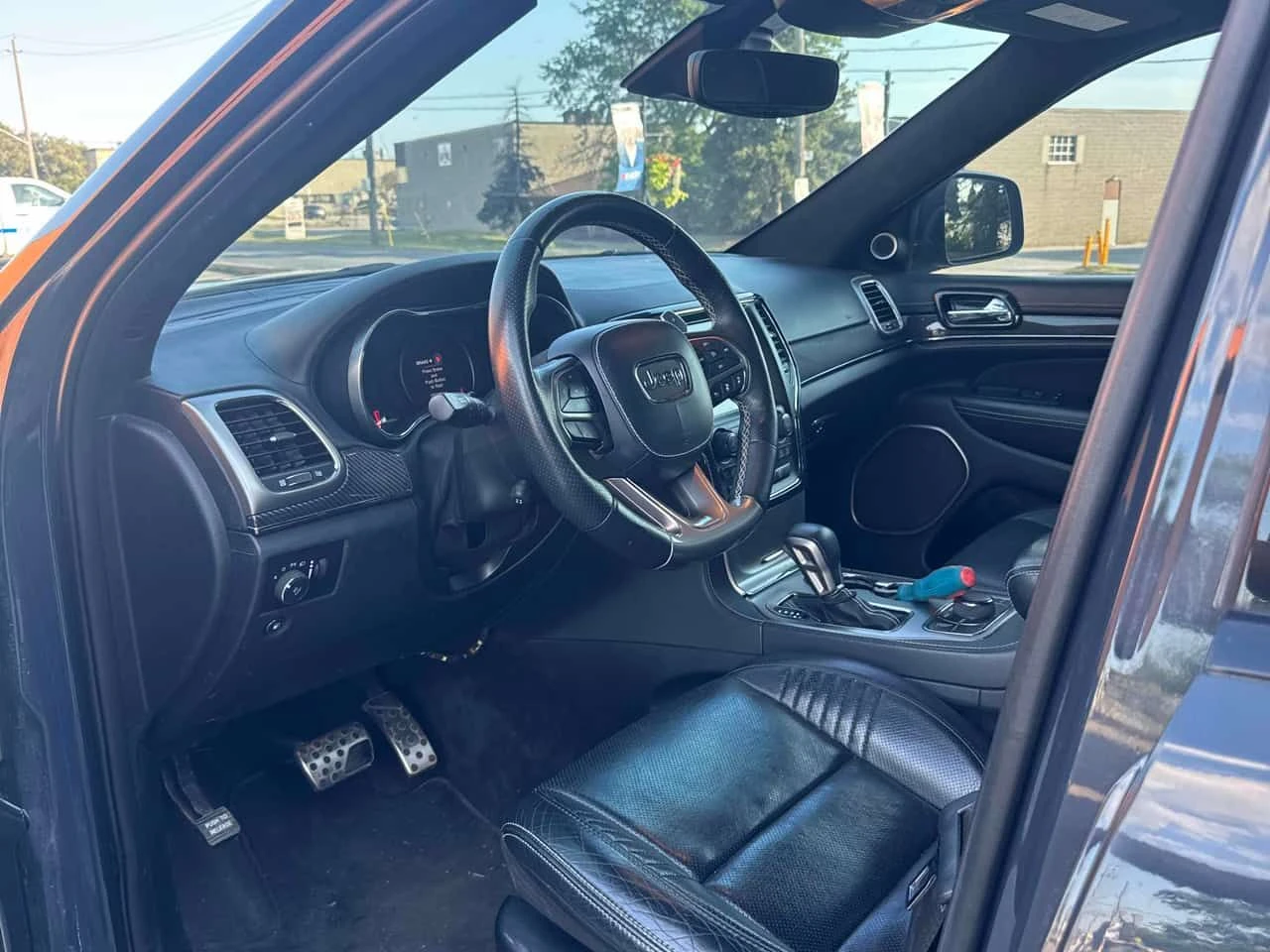 Jeep Grand cherokee * SRT * CARFAX * ОПЦИЯ ЗА ФИНАНСИРАНЕ, снимка 5 - Автомобили и джипове - 55615373