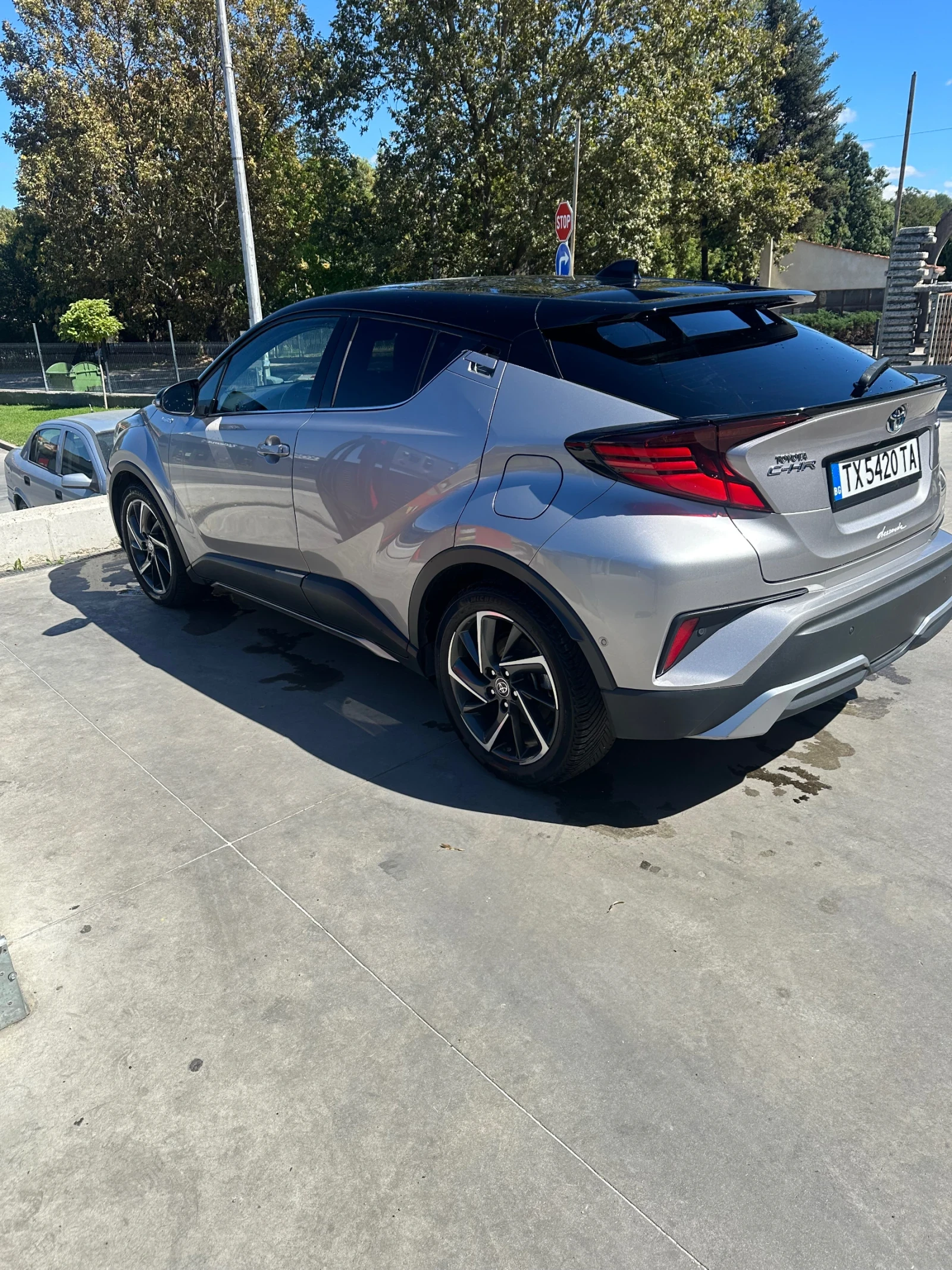 Toyota C-HR, снимка 3 - Автомобили и джипове - 56015679