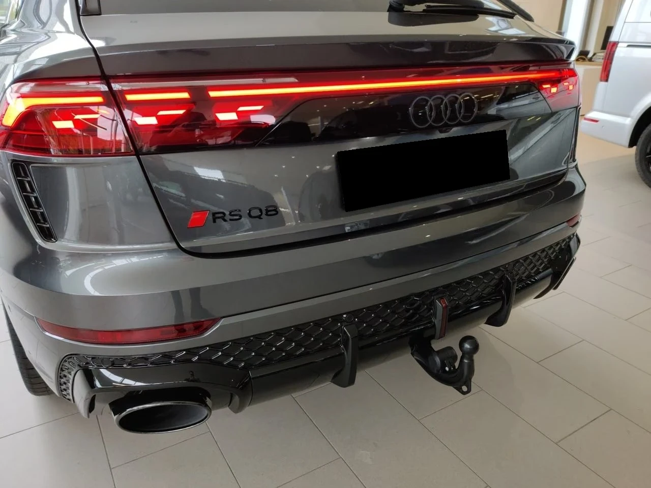 Audi RSQ8 FACELIFT / MATRIX / BLACK OPTIC / B&O / HUD / 360 , снимка 5 - Автомобили и джипове - 56018931