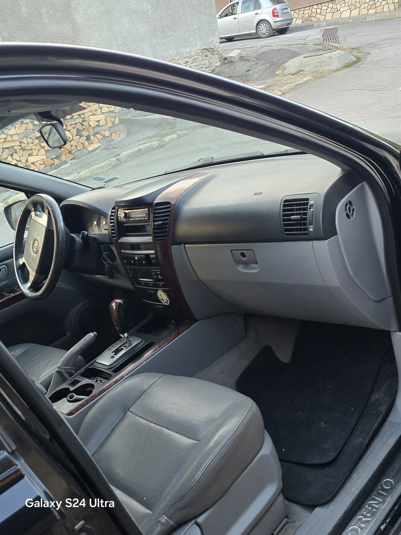 Kia Sorento 2.5, снимка 7 - Автомобили и джипове - 56106901