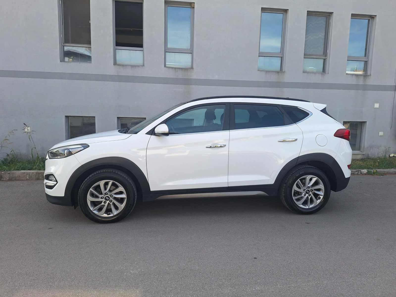 Hyundai Tucson 1.7d 116kc navi, снимка 5 - Автомобили и джипове - 56433562