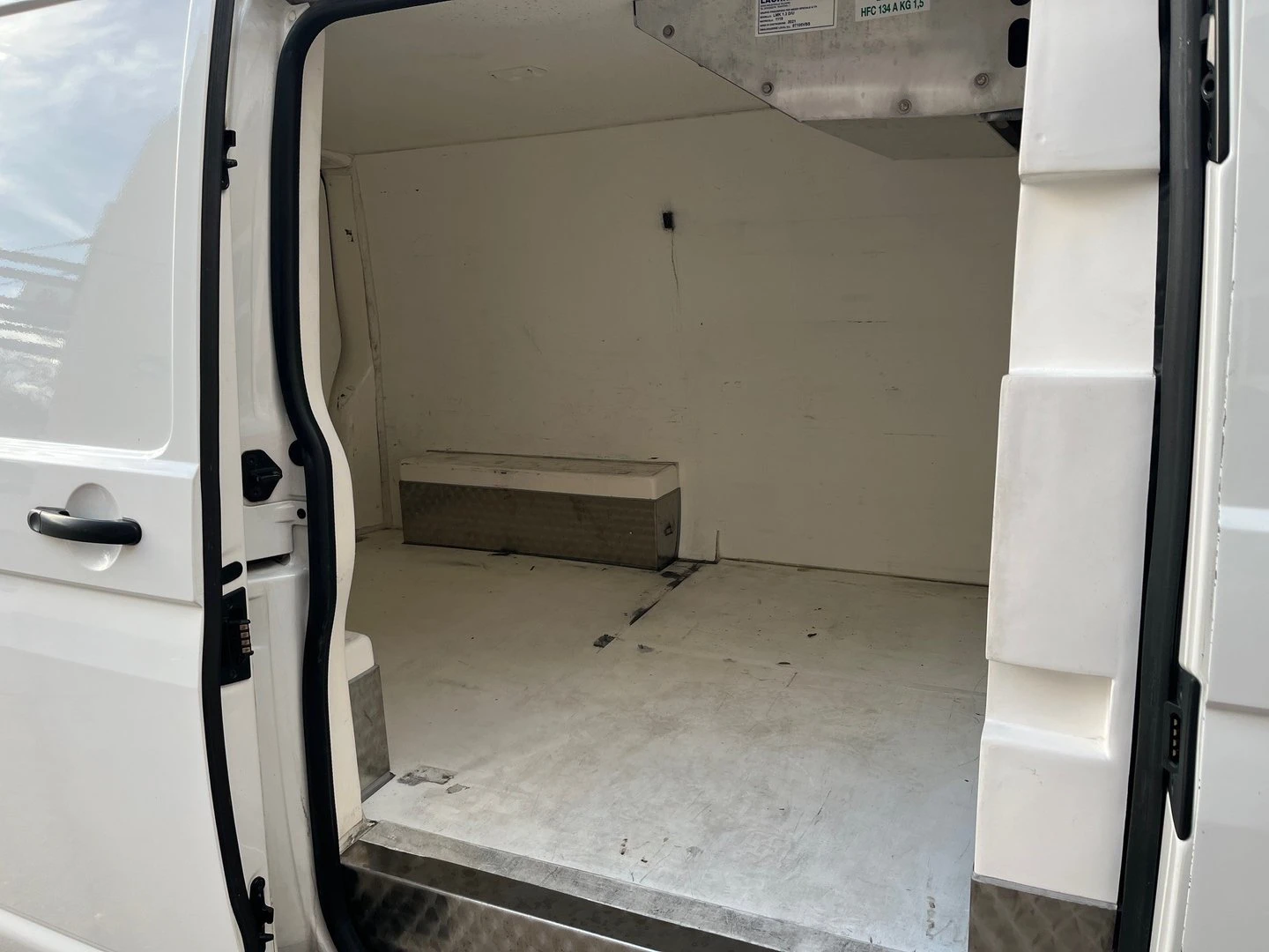 VW Transporter VW Transporter Kasten S 5.8 m3 TDI - изображение 8