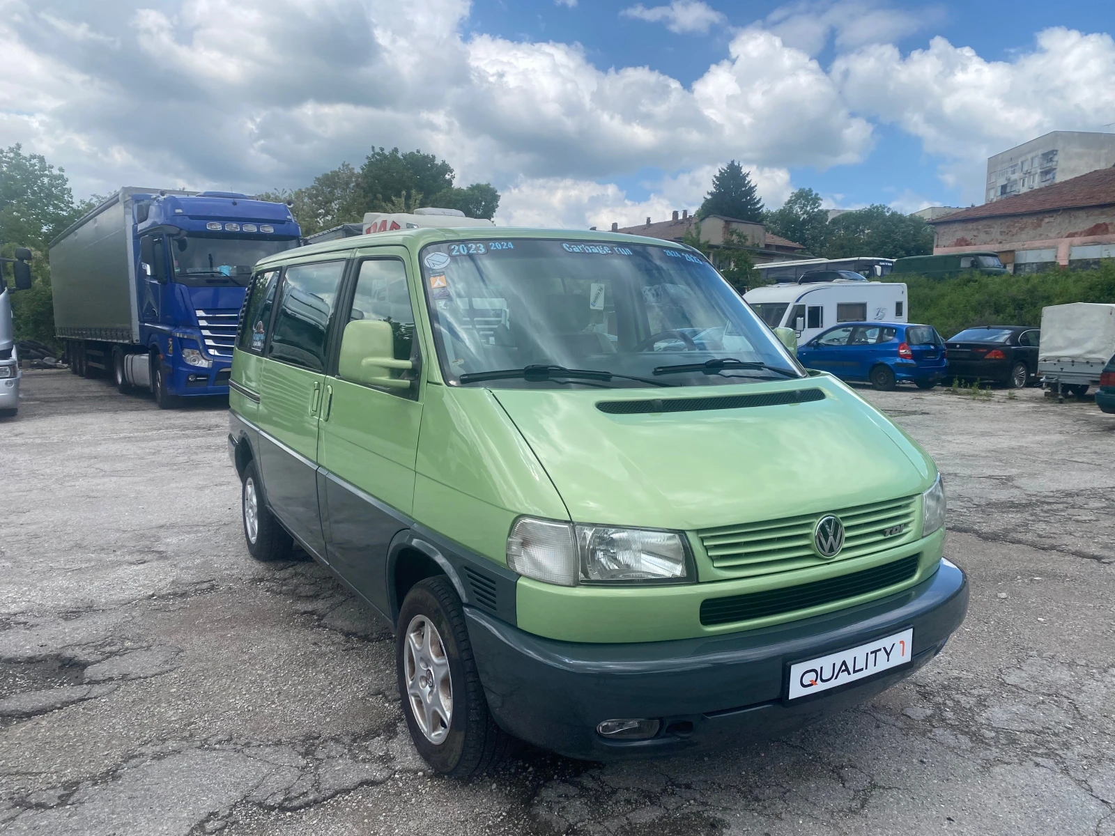 VW Multivan Клима -Перфектен , снимка 2 - Бусове и автобуси - 54660356