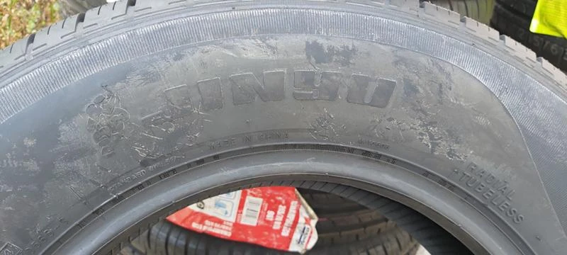 Гуми Летни 215/65R15, снимка 5 - Гуми и джанти - 29865429