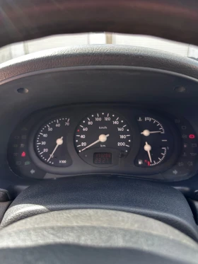 Renault Clio 1.2i Климатик, снимка 9