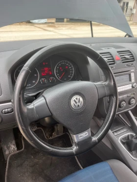 VW Golf 1.9 Шибедах, парктроник  - 3650 € / 7138.78 лв. - 77504254 13