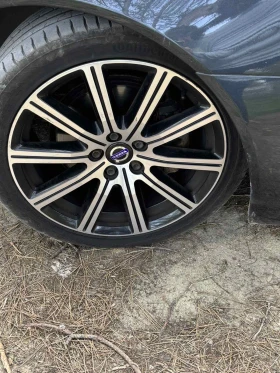 Volvo V70 2.0 - 11500 € / 22492.04 лв. - 73623889 6