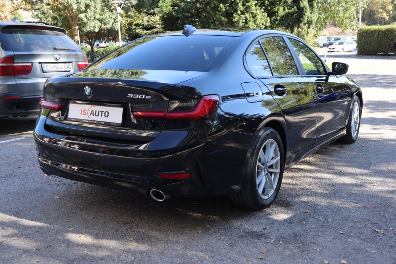 BMW 330 Plug-in Hybrid/Virtual/FullLed, снимка 4 - Автомобили и джипове - 42096811