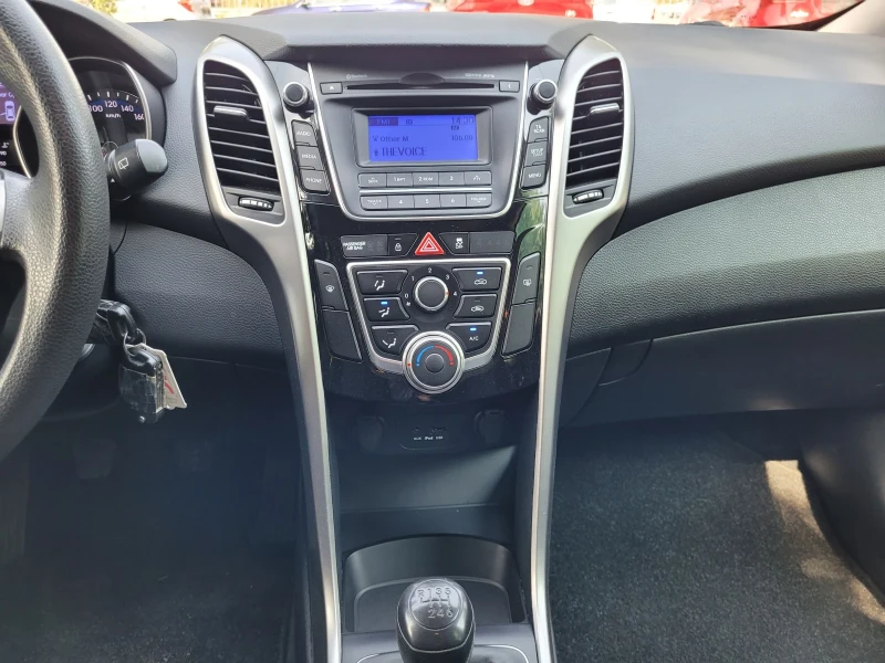 Hyundai I30 1.4 CRDI , снимка 10 - Автомобили и джипове - 46930154