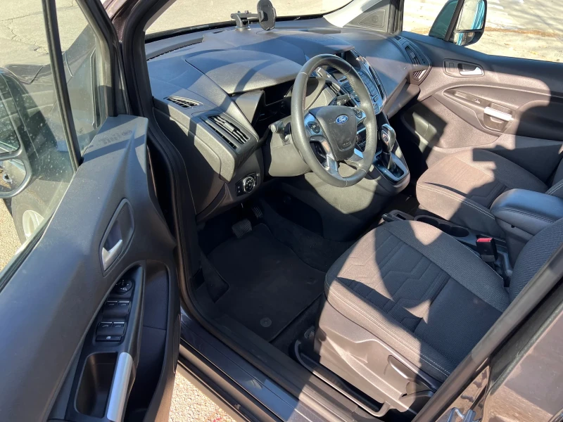 Ford Connect 1.6, снимка 13 - Автомобили и джипове - 48135808