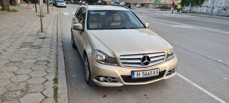 Mercedes-Benz C 220 CDI, снимка 1 - Автомобили и джипове - 48311234