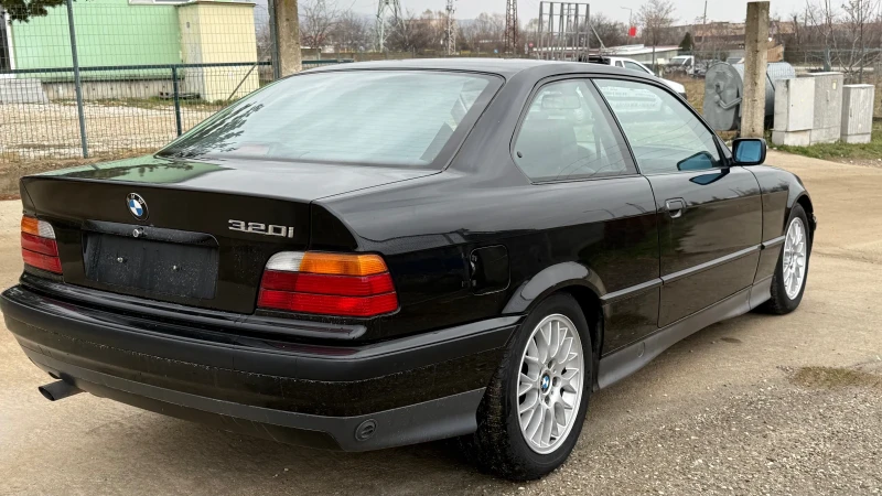 BMW 320 320i-lpg, снимка 3 - Автомобили и джипове - 48356003