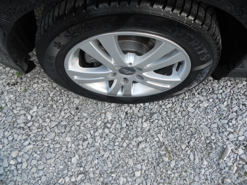 Ford Focus 1.6TDCI Лизинг!!!95 КОНСКИ СИЛИ, снимка 12 - Автомобили и джипове - 49773895