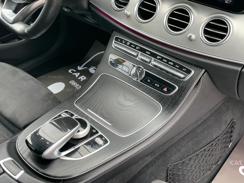 Mercedes-Benz E 220 AMG/HEAD UP/ШИТО ТАБЛО/SHADOW/20&#34;ZOLL/BURMESTE, снимка 13 - Автомобили и джипове - 52317462